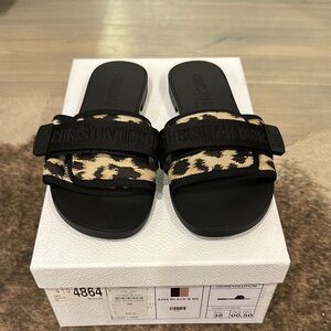 Brand new authentic Diorevolution slides in leopard